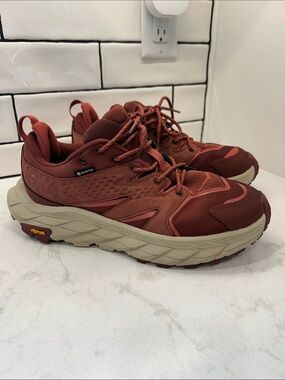 Hoka One One Women's Anacapa Low GTX Cherry Hiking Shoes Vibram Soles 8.5 B Size